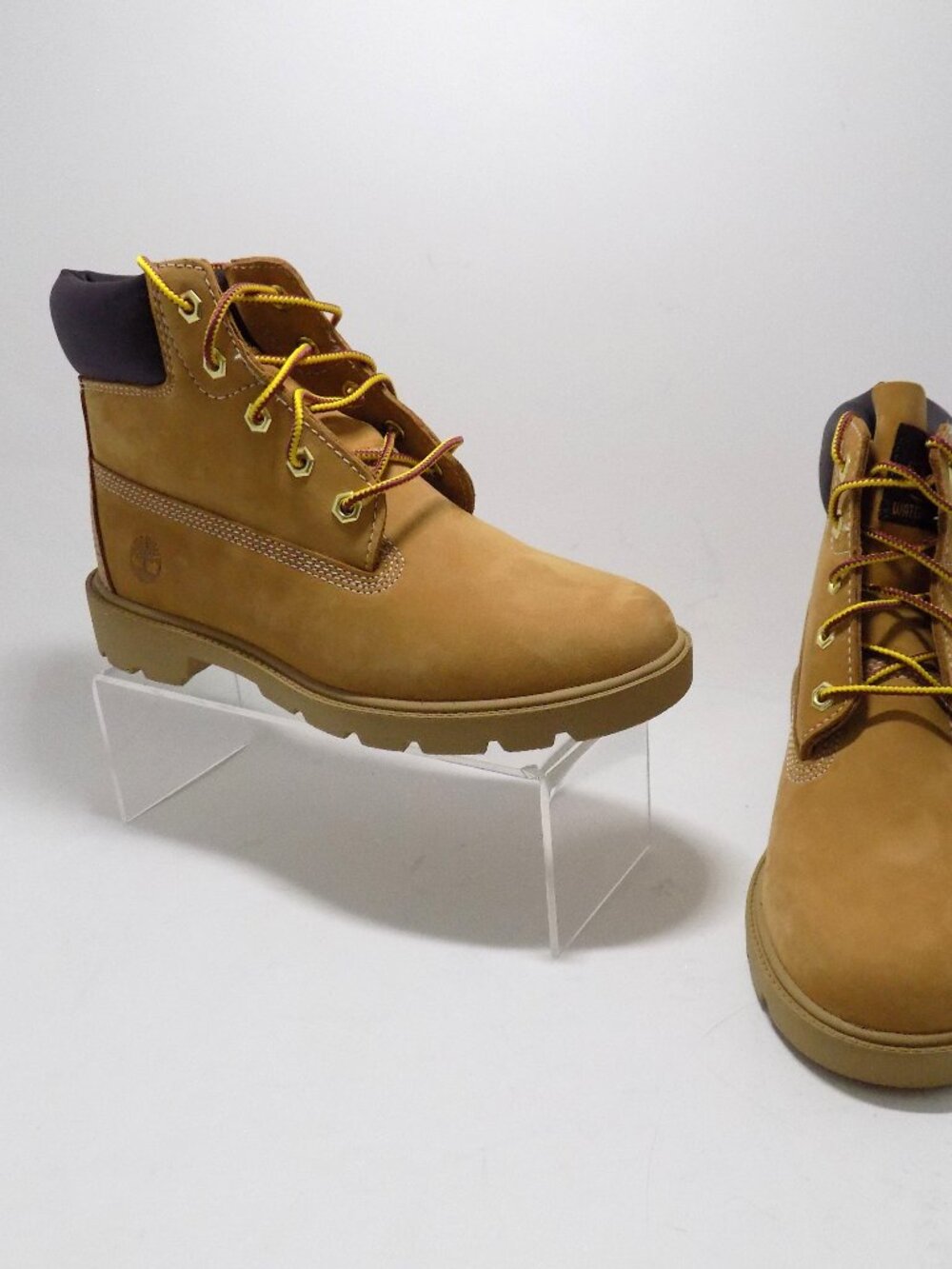 Timberland Classic 6 Inch Waterproof Classic Boot Big Kids- Size 4- New